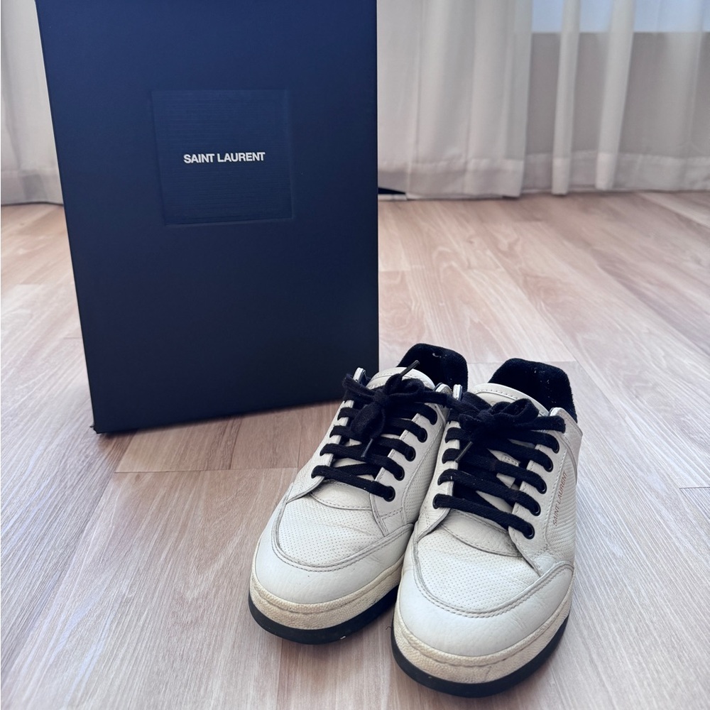 Saint Laurent SL/61 Low-Top Sneakers